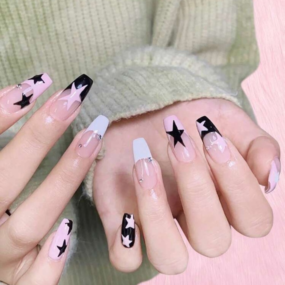 Press on nails